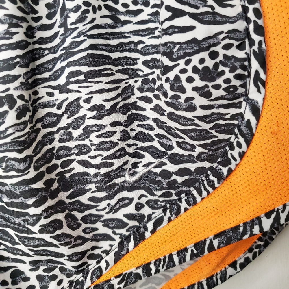 Nike Running Shorts - Picture 4 of 6